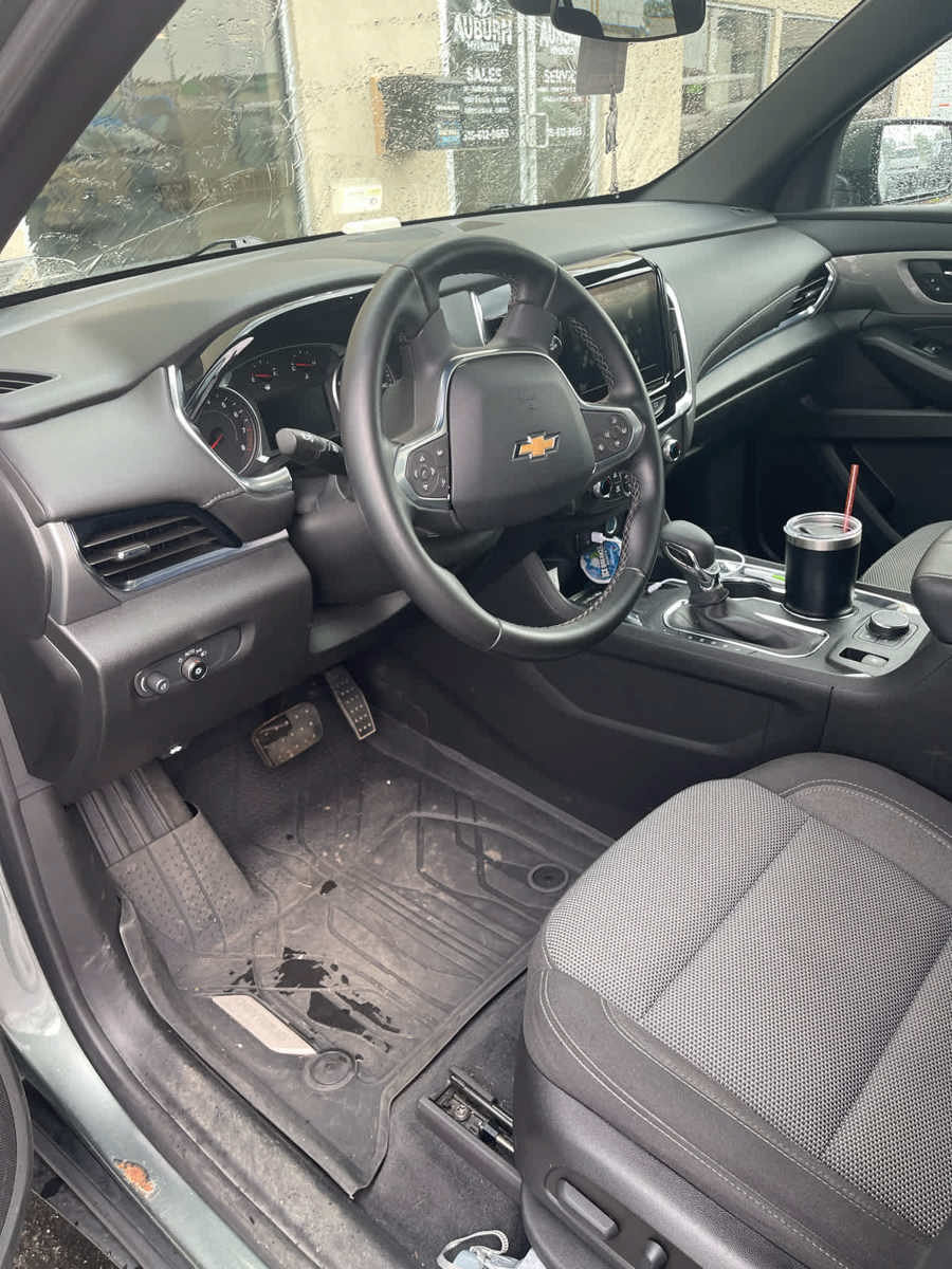 Used 2023 Chevrolet Traverse LT AWD/4WD image 5