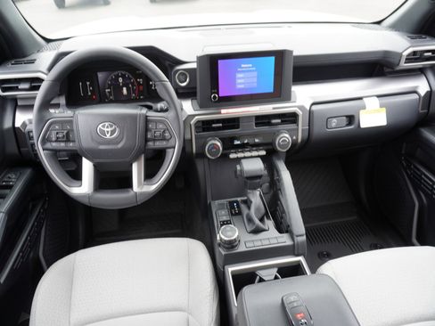 New 2026 Toyota 4Runner SR5 image 2