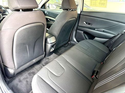 Used 2024 Hyundai Elantra SEL image 27