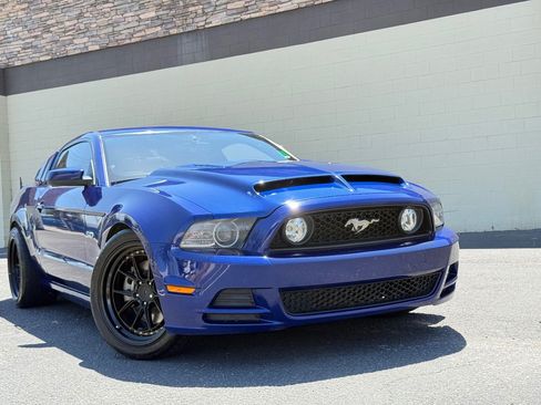 Used 2014 Ford Mustang GT w/ Equipment Group 301A RWD image 4