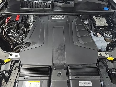 Used 2021 Audi Q7 2.0T Premium Plus AWD/4WD image 15