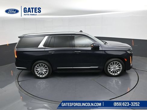 Used 2023 Cadillac Escalade Premium Luxury w/ Performance Package AWD/4WD image 59