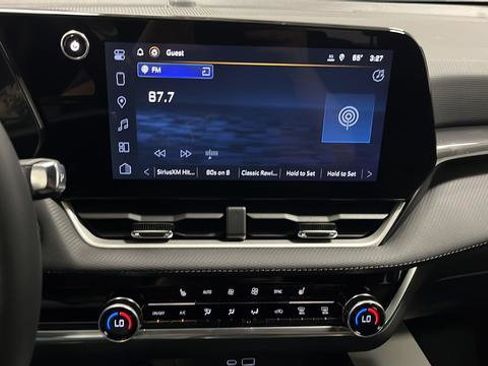 New 2026 Chevrolet Equinox LT w/ Convenience Package II AWD/4WD image 12