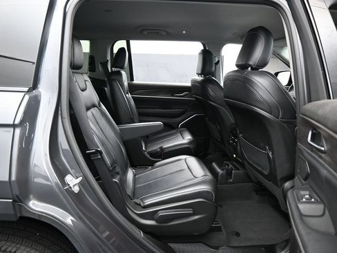 Used 2022 Jeep Grand Cherokee L Limited RWD image 41