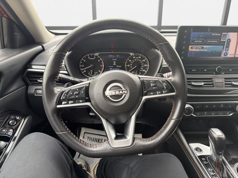Used 2023 Nissan Altima 2.5 SR w/ SR Premium Package AWD/4WD image 12