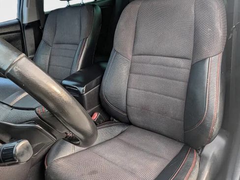 Used 2016 Toyota Camry SE image 11