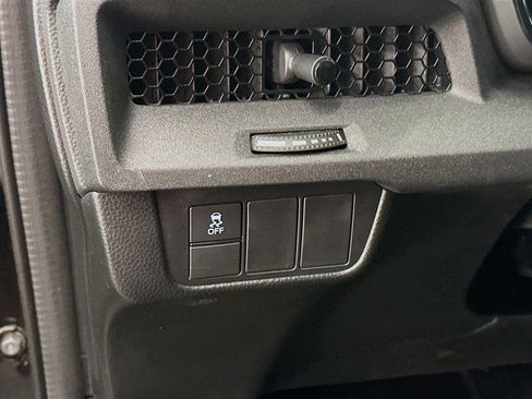 Used 2025 Honda CR-V LX image 17