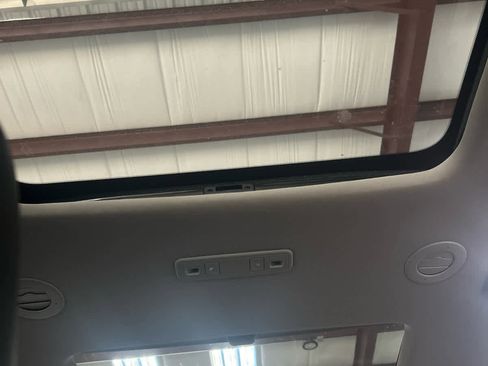 Used 2023 GMC Acadia AT4 w/ Technology Package image 30