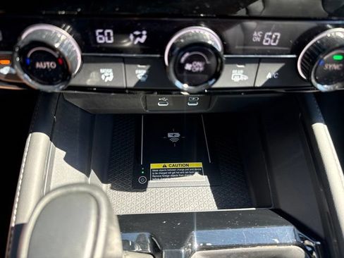 Used 2025 Honda Accord Touring image 18