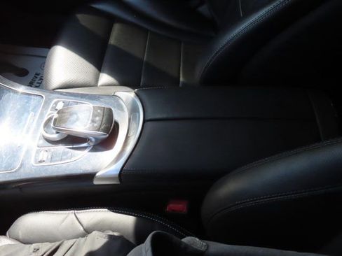 Used 2015 Mercedes-Benz C 300 Sedan image 24