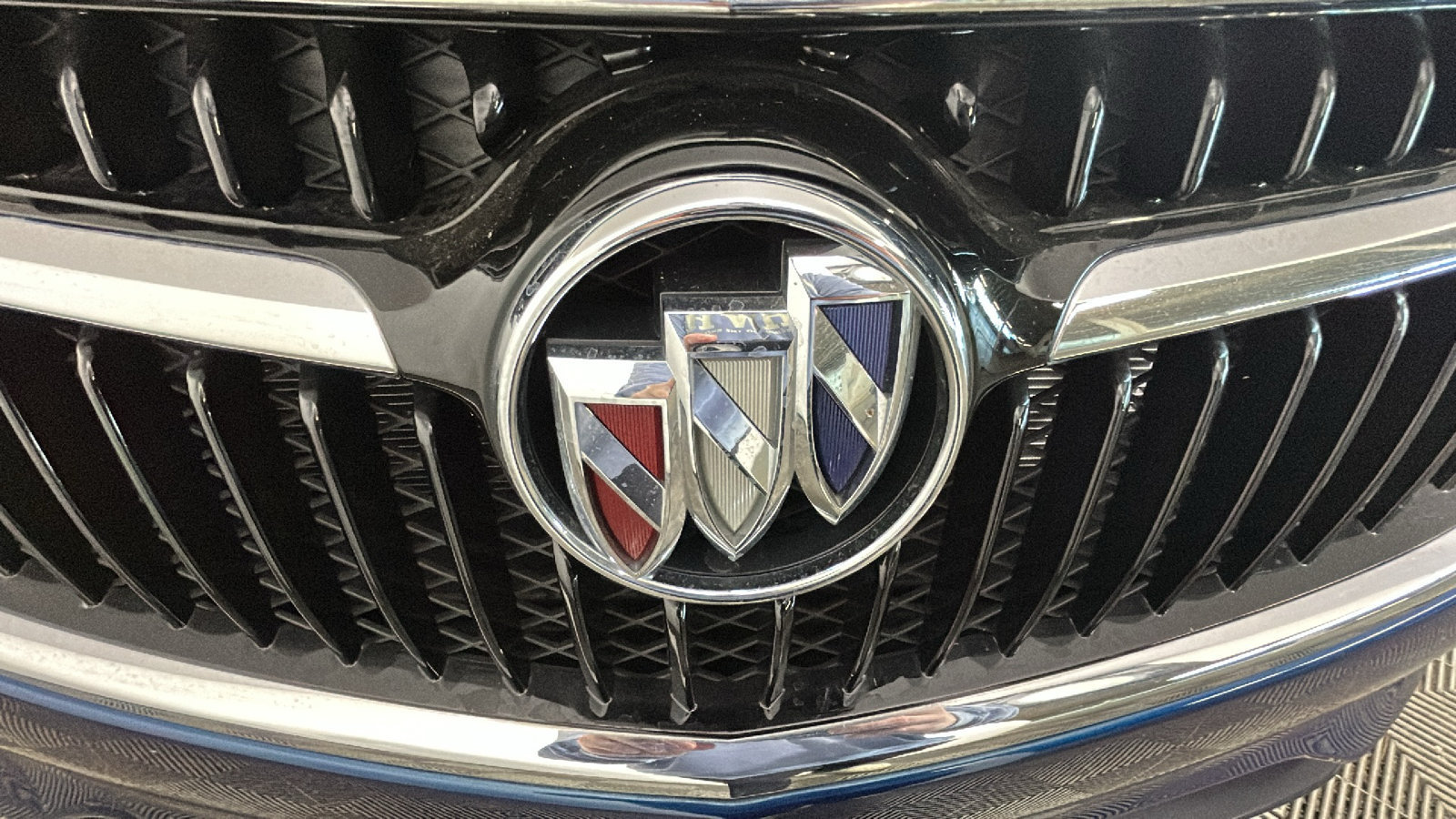 Used 2019 Buick Encore Sport Touring FWD image 10
