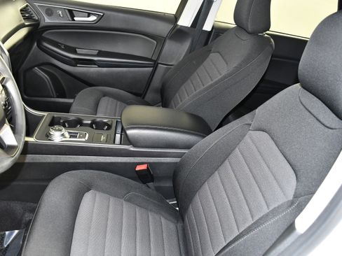 Used 2023 Ford Edge SE image 37