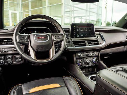 Used 2024 GMC Yukon AT4 w/ Technology Package image 16