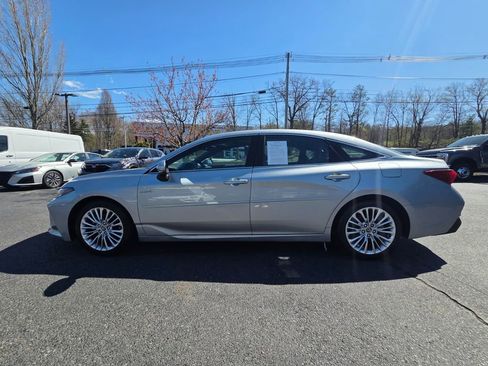 Used 2020 Toyota Avalon Limited w/ Advanced Safety Package FWD image 9