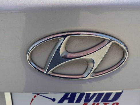 Used 2020 Hyundai Accent SE FWD image 11