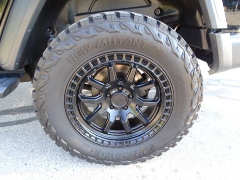 Used 2020 Jeep Wrangler Unlimited Sport S w/ Cold Weather Group image 42