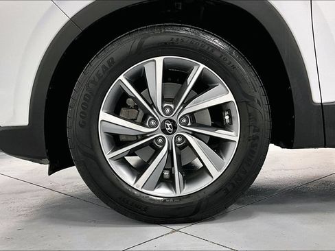 Used 2020 Hyundai Santa Fe SEL w/ Convenience + Premium Package FWD image 10