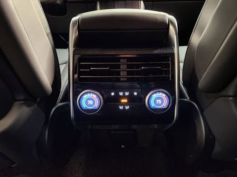 Used 2025 Land Rover Range Rover Autobiography AWD/4WD image 31