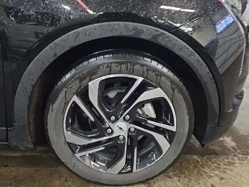 Used 2022 Chevrolet Bolt LT w/ Infotainment Package image 14