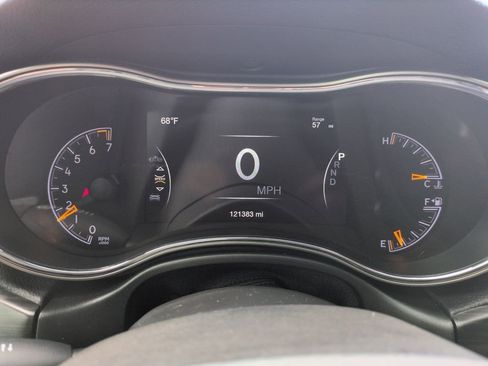 Used 2021 Jeep Grand Cherokee Limited image 15