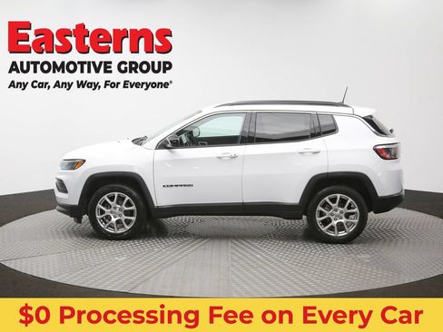 Used 2022 Jeep Compass Latitude AWD/4WD image 58