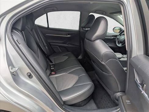 Used 2022 Toyota Camry SE FWD image 16