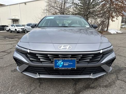 New 2026 Hyundai Elantra SEL Sport image 2