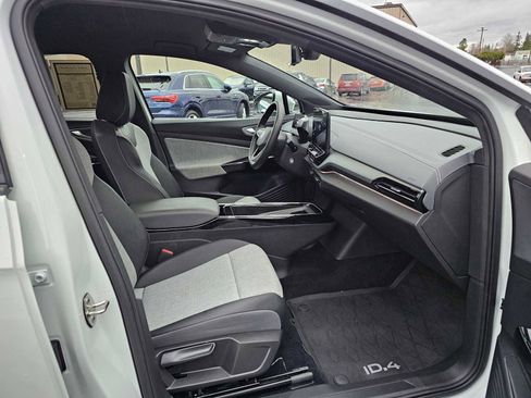 Used 2023 Volkswagen ID.4 Pro image 11