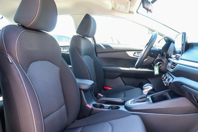 Used 2024 Kia Forte LXS FWD image 16