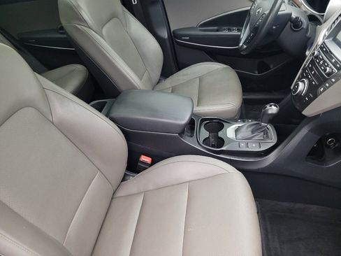 Used 2018 Hyundai Santa Fe Limited w/ Cargo Package FWD image 21