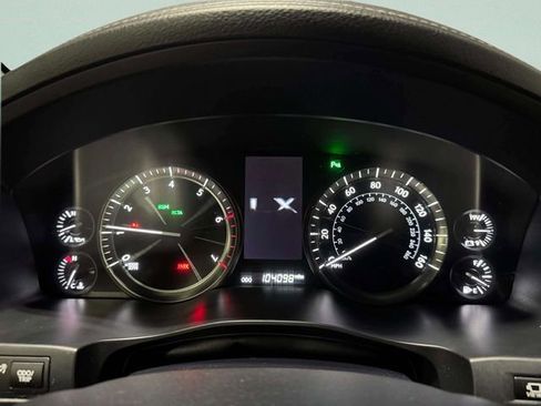 Used 2020 Lexus LX 570 4WD w/ Sport Package image 16