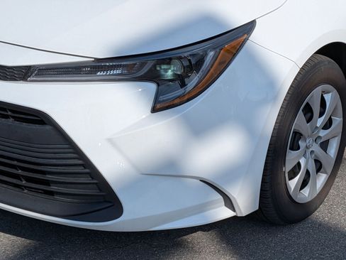 Used 2024 Toyota Corolla LE image 9