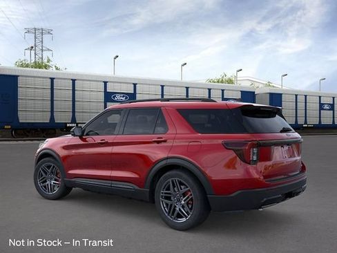 New 2026 Ford Explorer ST-Line w/ ST-Line Street Pack AWD/4WD image 4