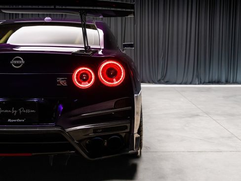 Used 2023 Nissan GT-R Premium w/ Premium Interior Package AWD/4WD image 36