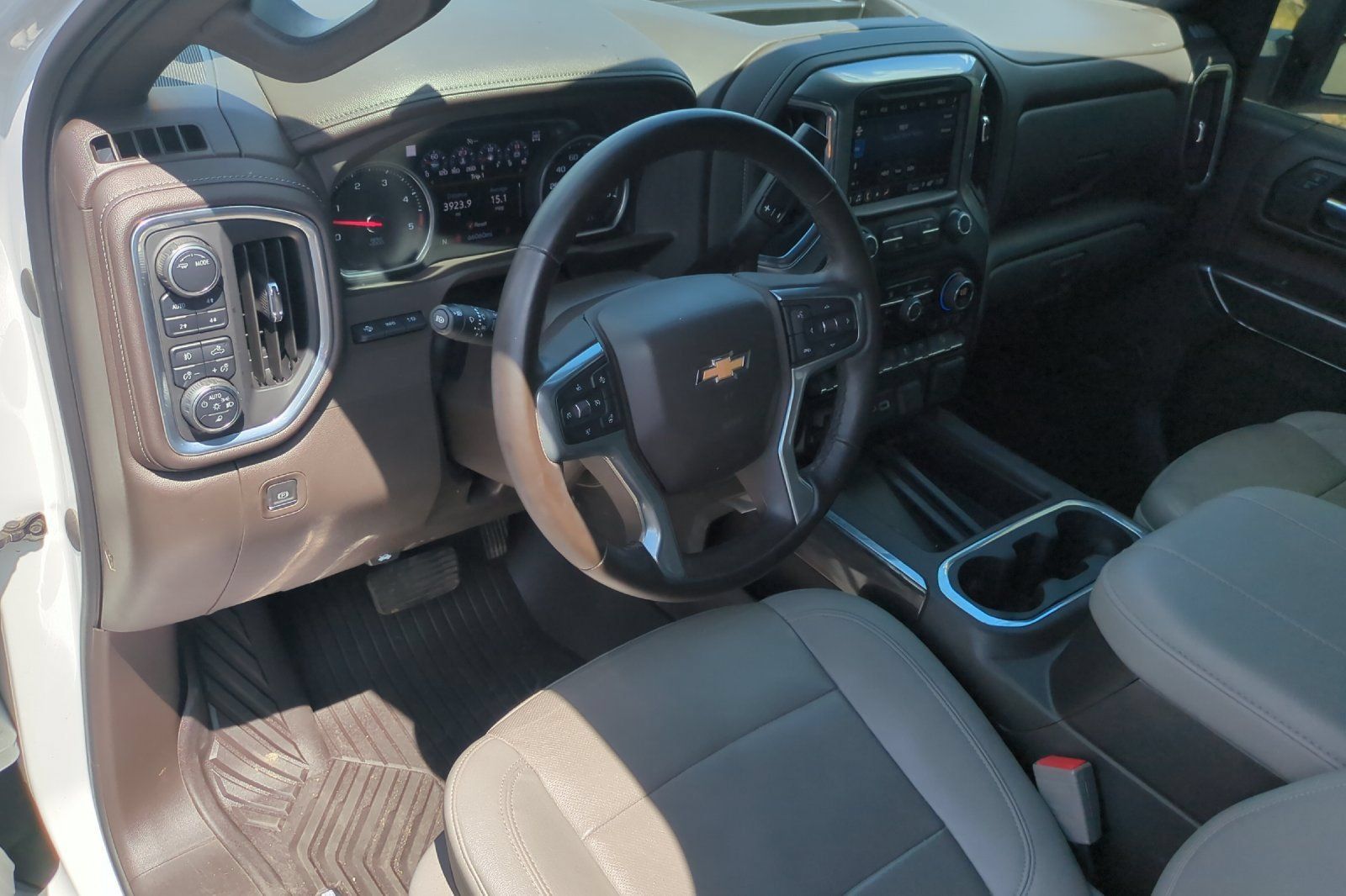 Used 2023 Chevrolet Silverado 2500 LTZ AWD/4WD image 9