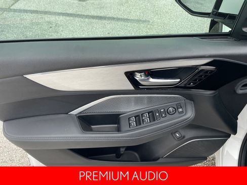 Used 2025 Acura MDX SH-AWD image 18