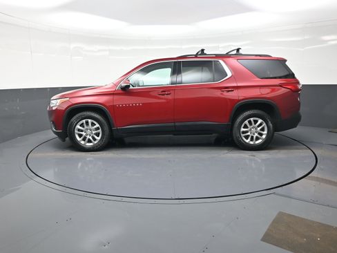 Used 2020 Chevrolet Traverse LT w/ Driver Confidence II Package image 6