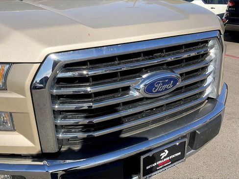 Used 2017 Ford F150 XLT w/ Equipment Group 302A Luxury image 9