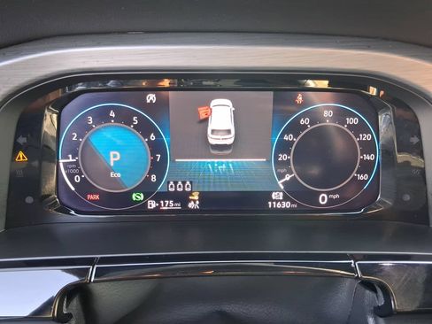 Used 2025 Volkswagen Atlas Cross Sport SE FWD image 18