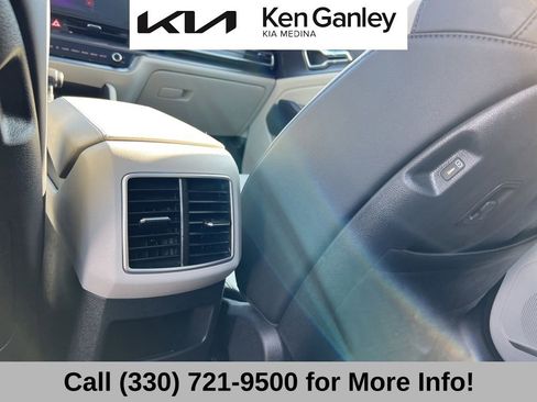 Certified 2025 Kia Sportage EX w/ Premium Package image 47