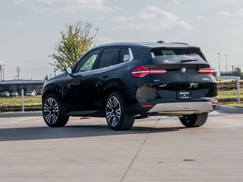 New 2026 BMW X3 xDrive30 w/ Premium Package image 3