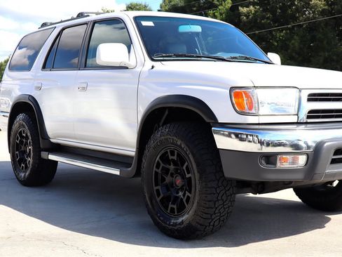 Used 1999 Toyota 4Runner SR5 w/ Upgrade Value Pkg 2 RWD image 13