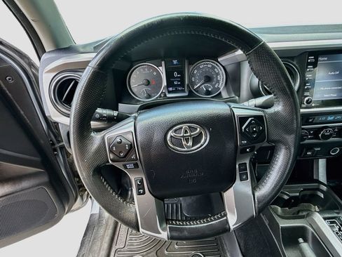 Used 2021 Toyota Tacoma TRD Sport AWD/4WD image 11