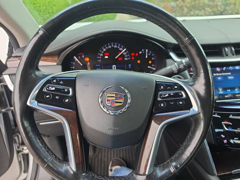 Used 2015 Cadillac XTS Luxury FWD image 12