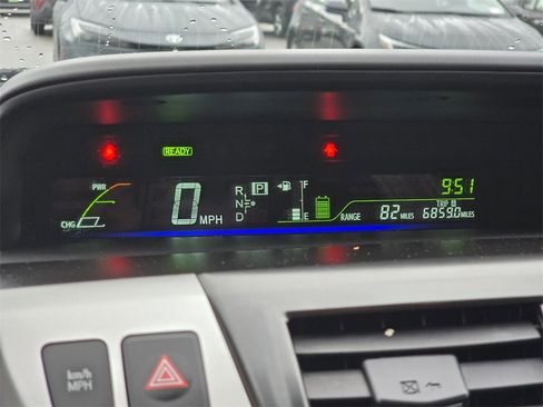 Used 2012 Toyota Prius V Three image 28