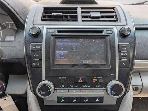 Used 2014 Toyota Camry LE FWD image 14