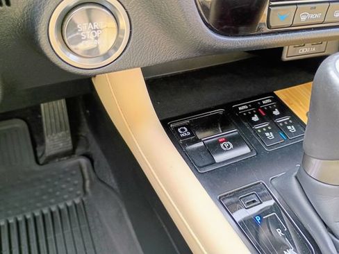 Used 2022 Lexus RX 350L FWD w/ Premium Package image 41