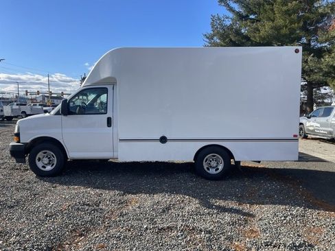 Used 2023 Chevrolet Express 3500 Work Van w/ Power Convenience Package image 4