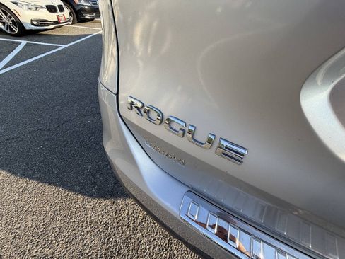 Used 2015 Nissan Rogue SV AWD/4WD image 26