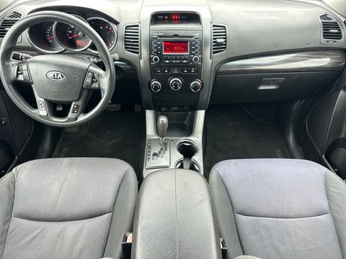 Used 2012 Kia Sorento LX image 4